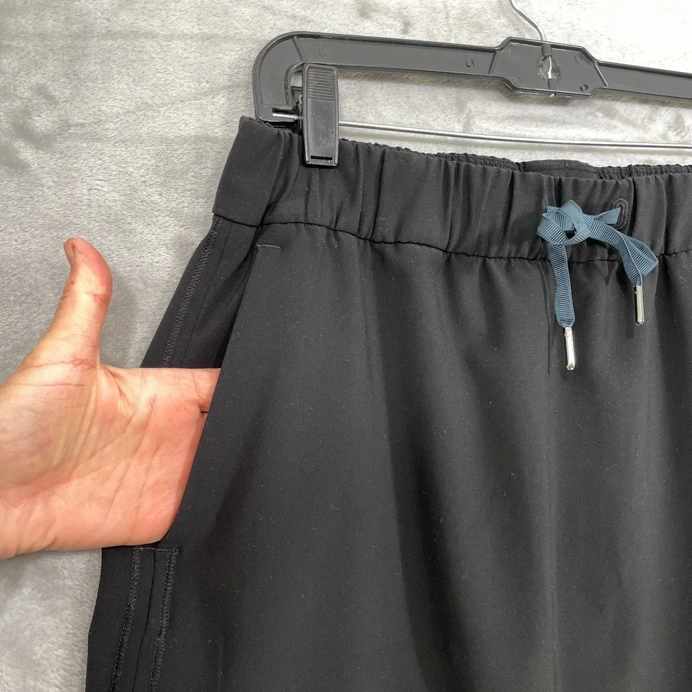 Lululemon Women's Size 12 Black On The Fly Skirt  Elastic Drawstring Waist